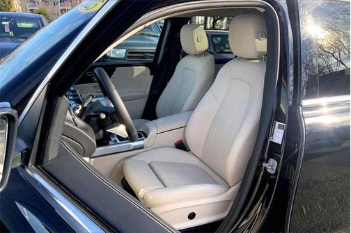 2025 Mercedes-Benz GLB 250 4MATIC