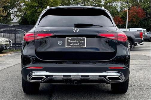 2025 Mercedes-Benz GLC 300 4MATIC