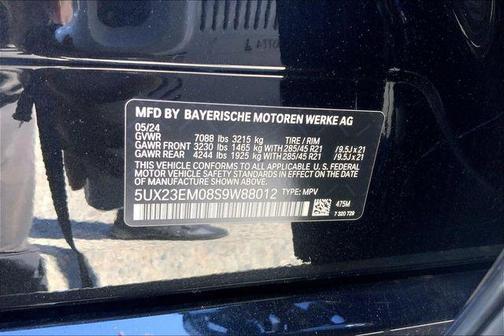 Black Sapphire Metallic 2025 BMW X7 xDrive40i