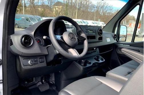 2025 Mercedes-Benz Sprinter 2500 Cargo 144 WB