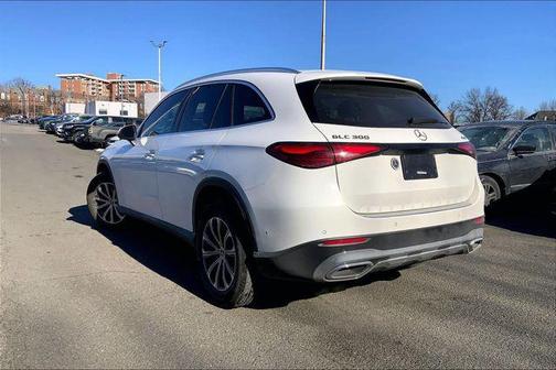 2025 Mercedes-Benz GLC 300 4MATIC