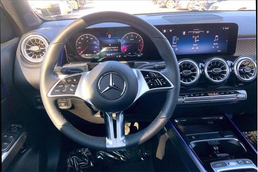 2025 Mercedes-Benz GLB 250 4MATIC