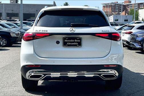 Polar White 2026 Mercedes-Benz GLC 300 4MATIC