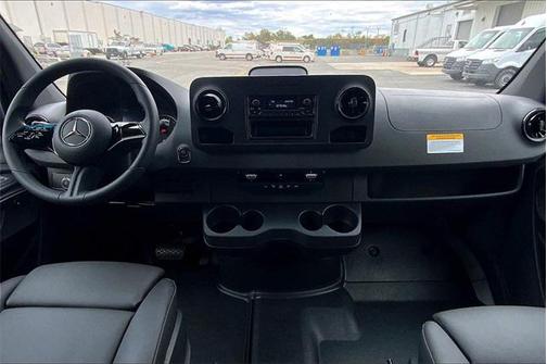 2025 Mercedes-Benz Sprinter 2500 Cargo 170 WB