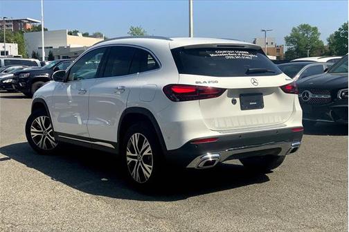 2025 Mercedes-Benz GLA 250 4MATIC