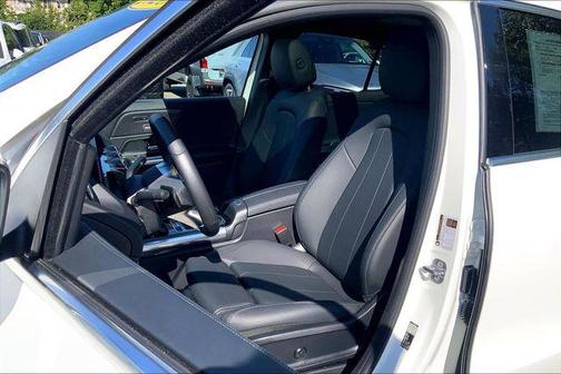 Polar White 2026 Mercedes-Benz GLA 250 4MATIC