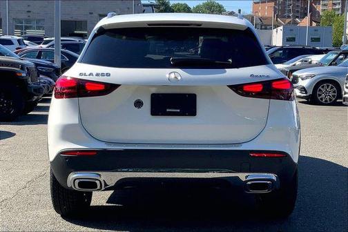 Polar White 2026 Mercedes-Benz GLA 250 4MATIC