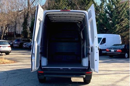 2026 Mercedes-Benz Sprinter 2500 Cargo 144 WB