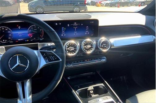 2025 Mercedes-Benz GLB 250 4MATIC