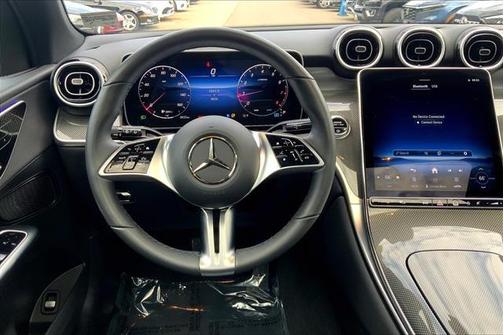 2025 Mercedes-Benz GLC 300 4MATIC