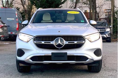 2025 Mercedes-Benz GLC 300 4MATIC