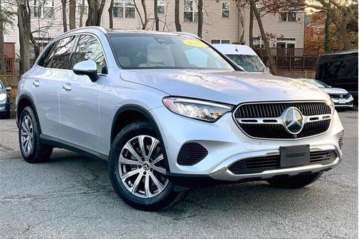 2025 Mercedes-Benz GLC 300 4MATIC