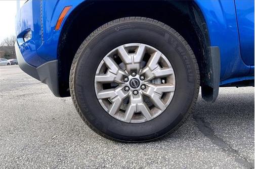 2024 Nissan Frontier SV