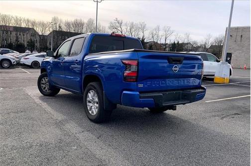 2024 Nissan Frontier SV