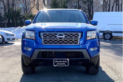 2024 Nissan Frontier SV