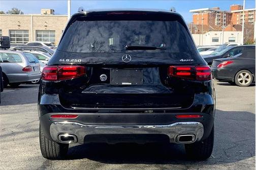 2025 Mercedes-Benz GLB 250 4MATIC
