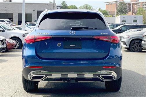2025 Mercedes-Benz GLC 300 4MATIC