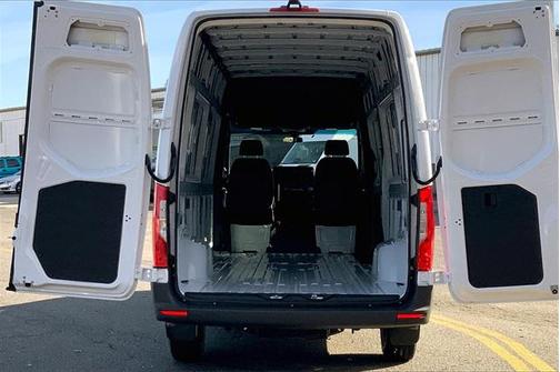 2025 Mercedes-Benz Sprinter 2500 High Roof