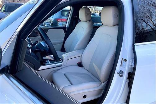 2025 Mercedes-Benz GLB 250 4MATIC