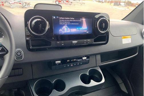 2026 Mercedes-Benz Sprinter 2500 Crew 144 WB