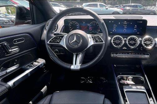 MANUFAKTUR Patagonia Red Metallic 2026 Mercedes-Benz GLB 250 4MATIC