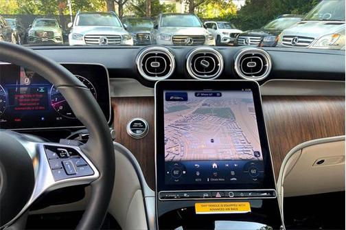 2025 Mercedes-Benz GLC 300 4MATIC