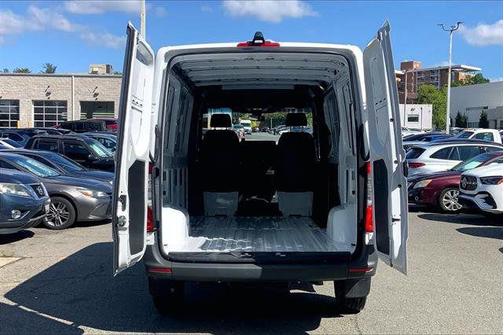 Arctic White 2026 Mercedes-Benz Sprinter 2500 Cargo 144 WB