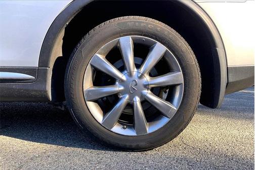 2017 INFINITI QX50 Base