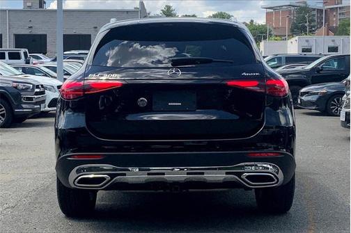 2025 Mercedes-Benz GLC 300 4MATIC