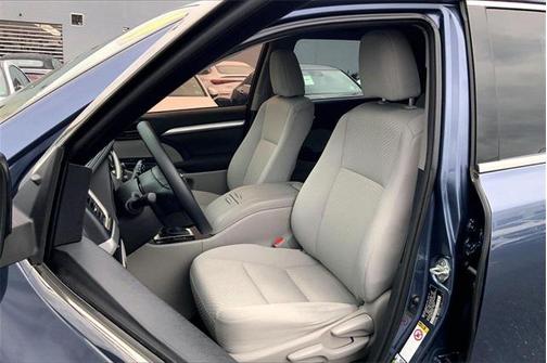 2014 Toyota Highlander LE