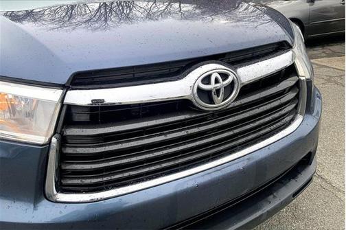 2014 Toyota Highlander LE