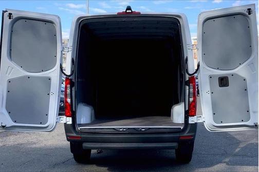 2026 Mercedes-Benz Sprinter 2500 Cargo 144 WB