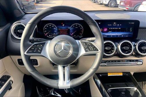 2026 Mercedes-Benz GLB 250 4MATIC