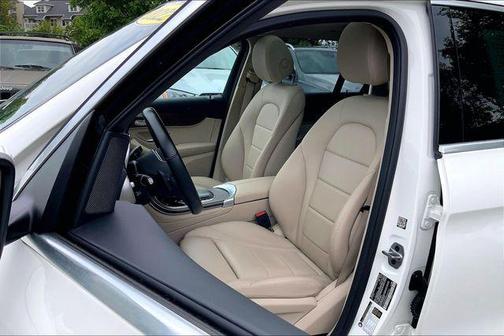 Polar White 2022 Mercedes-Benz GLC 300 4MATIC
