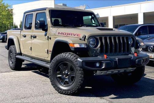 Gator Clearcoat 2020 Jeep Gladiator Mojave 4x4