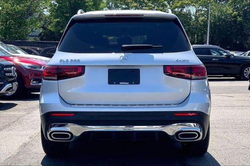 Iridium Silver Metallic 2023 Mercedes-Benz GLB 250 4MATIC