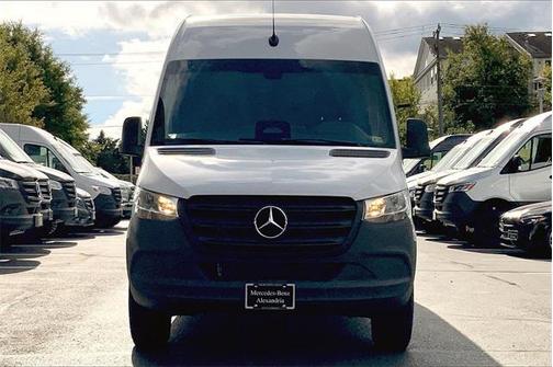 2025 Mercedes-Benz Sprinter 2500 Cargo 170 WB