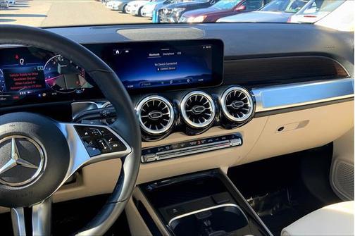 2025 Mercedes-Benz GLB 250 4MATIC