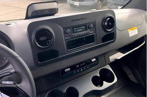2025 Mercedes-Benz Sprinter 2500 Cargo 170 WB
