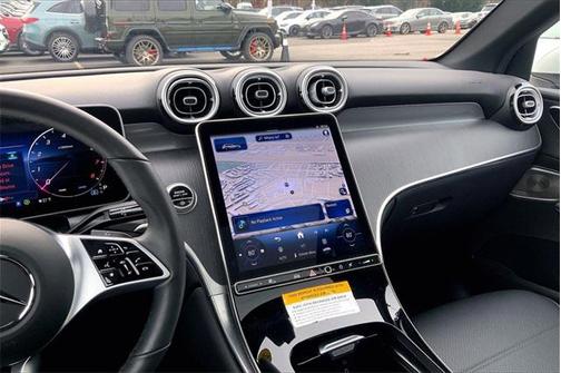 2025 Mercedes-Benz GLC 300 4MATIC