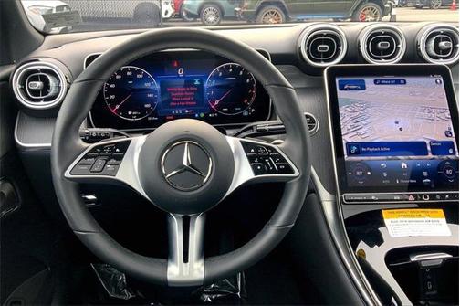 2025 Mercedes-Benz GLC 300 4MATIC