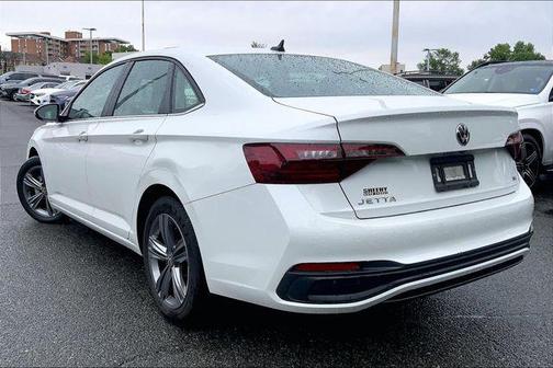 Opal White Pearl 2023 Volkswagen Jetta 1.5T SE