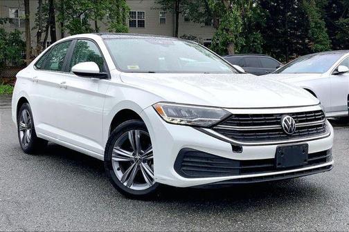 Opal White Pearl 2023 Volkswagen Jetta 1.5T SE