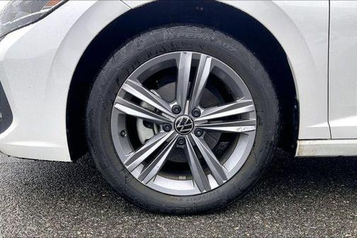 Opal White Pearl 2023 Volkswagen Jetta 1.5T SE