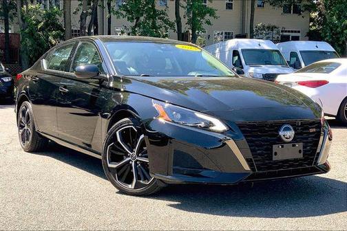 Super Black Clearcoat 2023 Nissan Altima SR Intelligent AWD