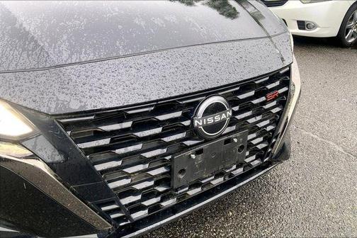 Super Black Clearcoat 2023 Nissan Altima SR Intelligent AWD