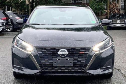 Super Black Clearcoat 2023 Nissan Altima SR Intelligent AWD