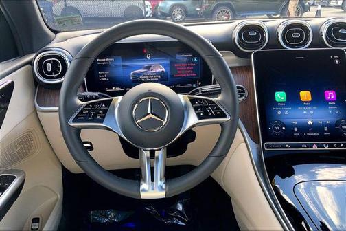 2025 Mercedes-Benz GLC 300 4MATIC