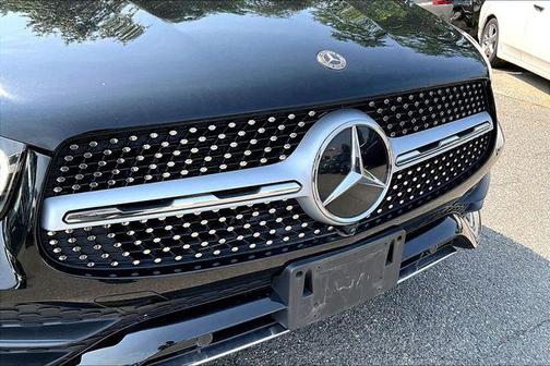 Black 2022 Mercedes-Benz GLC 300 4MATIC