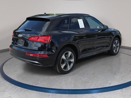 Brilliant Black 2020 Audi Q5 45 Premium